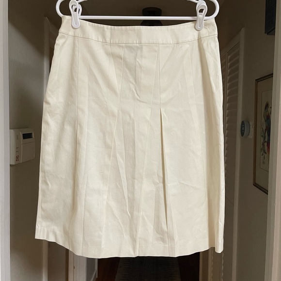 Akris Punto Dresses & Skirts - EUC AKRIS Punto Pleated Skirt